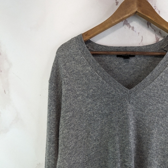 J Crew Sweater Womens Medium Gray Wool V Neck Oversized Slouchy Academia Preppy - Picture 2 of 13